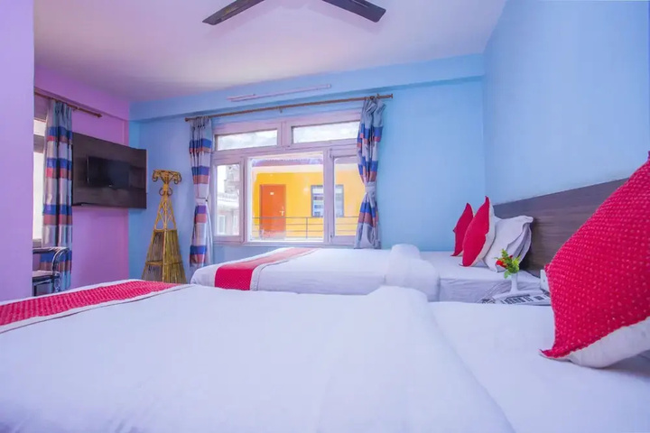 Room 4 of 23