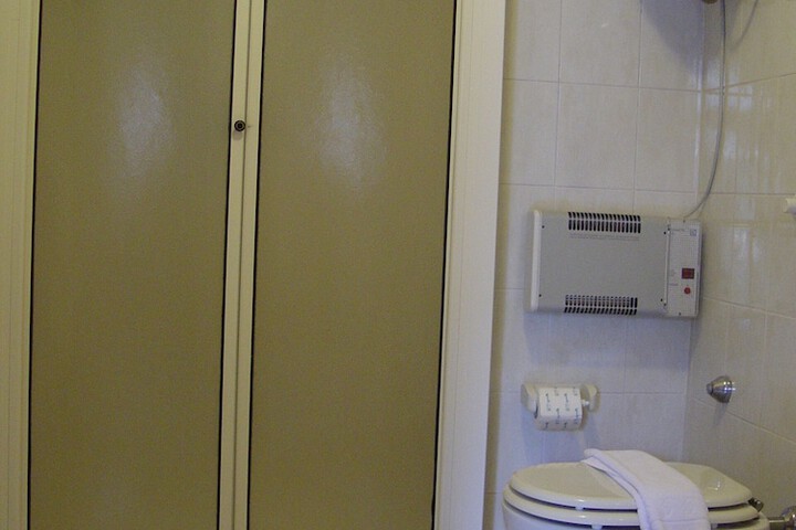 Room 45 of 79