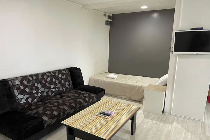 Room 5 of 24
