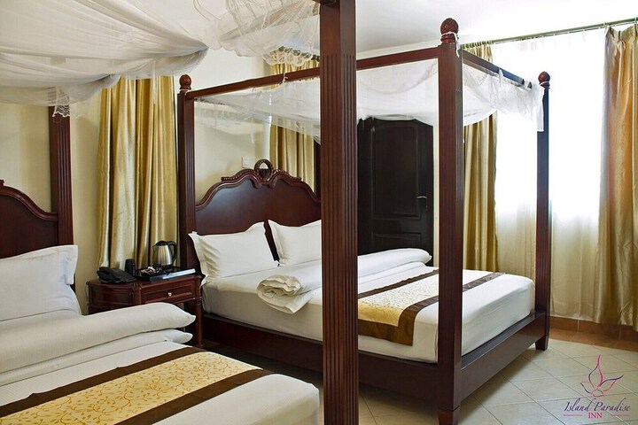Room 6 of 40