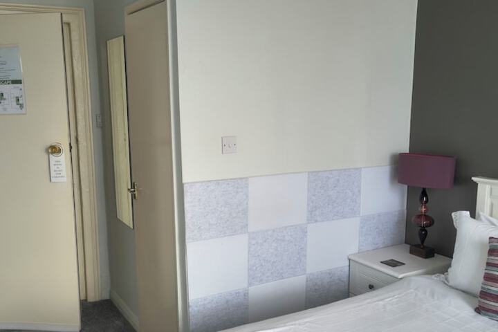 Room 119 of 184