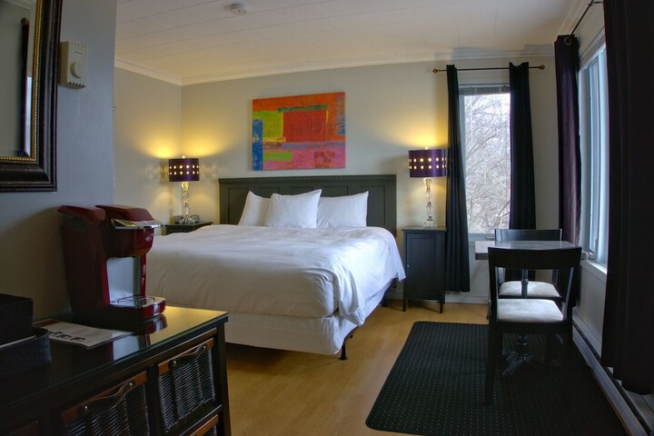 Room 3 of 16