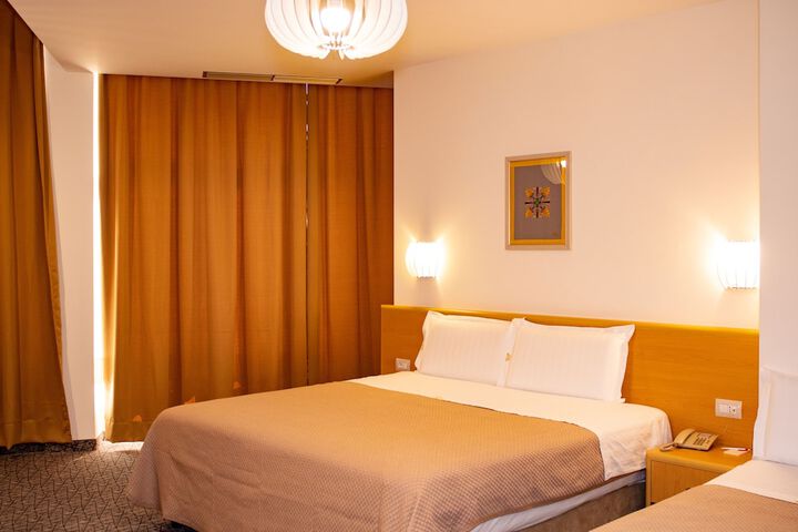 Room 15 of 71