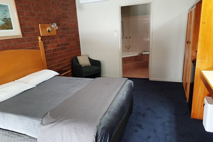 Room 8 of 31