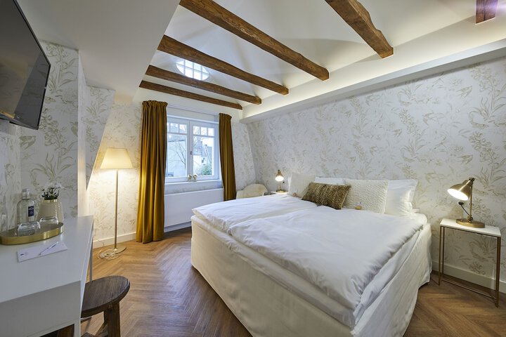 Room 14 of 34