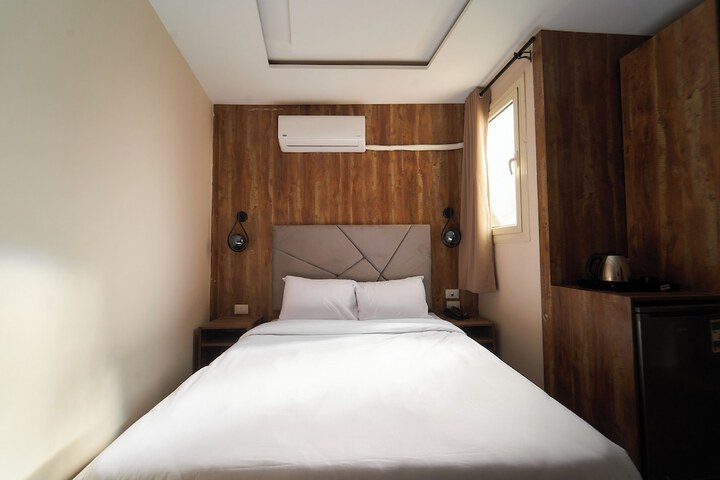 Room 4 of 60