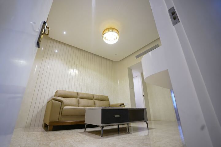 Room 12 of 31