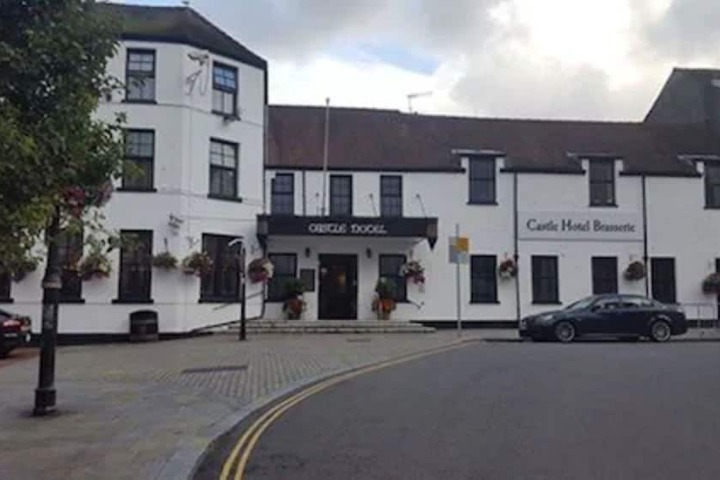 Castle Hotel