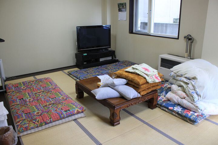 Room 5 of 60