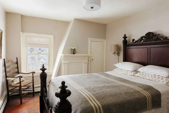 Room 5 of 27