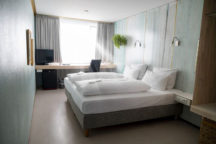 Room 16 of 81