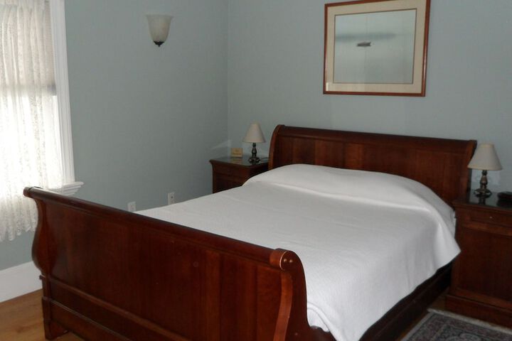 Room 10 of 22