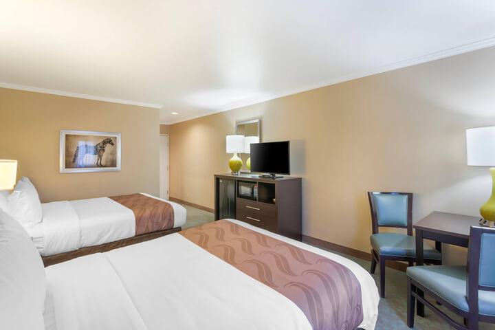 Room 14 of 34