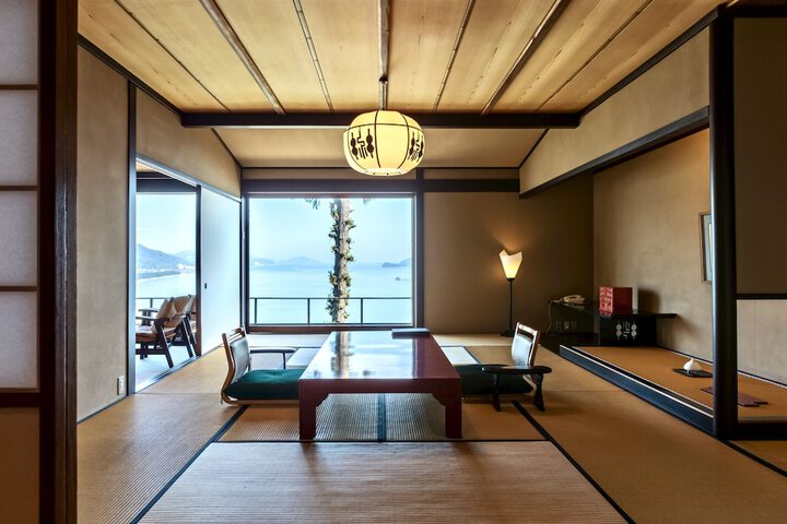 Room 13 of 72