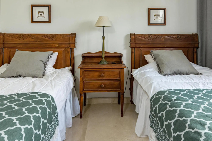 Room 2 of 19