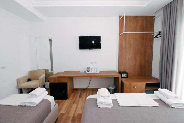 Room 35 of 71