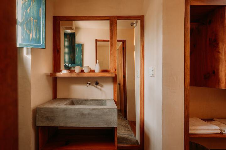 Room 26 of 39