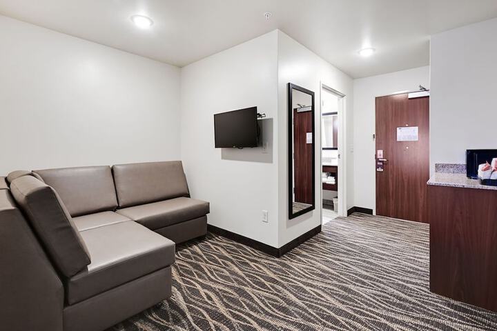 2 Queen Guest Room (15 of 18)