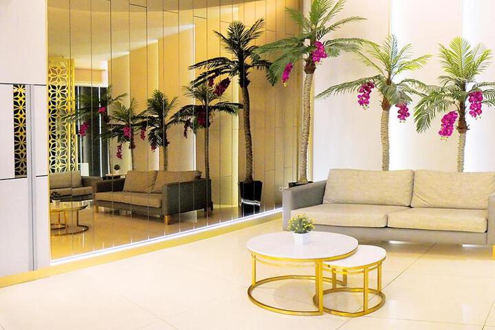 Emerald Hotel