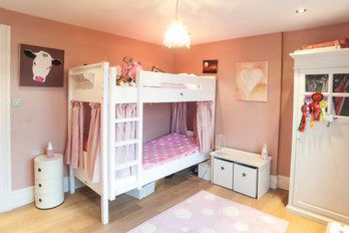 Room 10 of 21