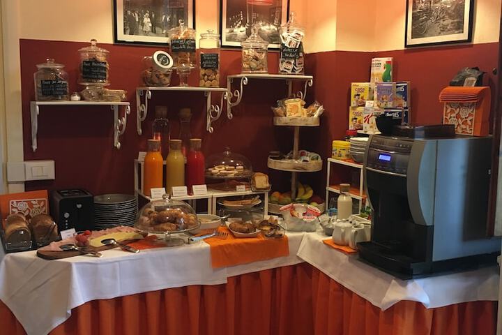 Breakfast/Coffee Service 56 of 77
