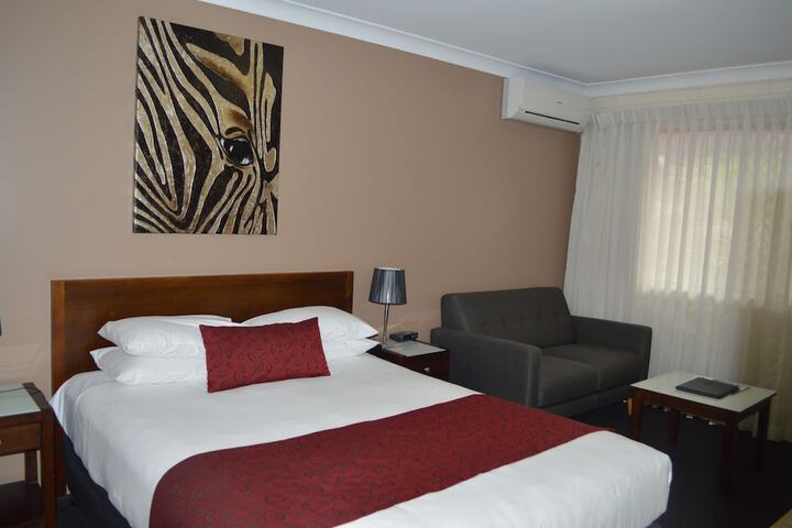 Room 16 of 83