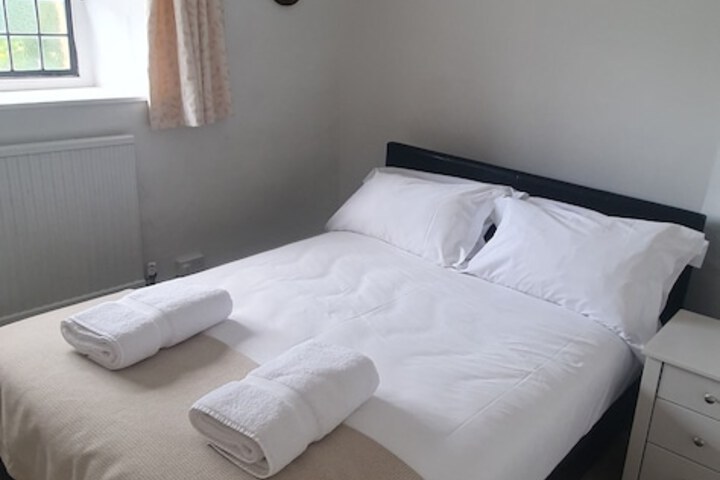 Room 5 of 32