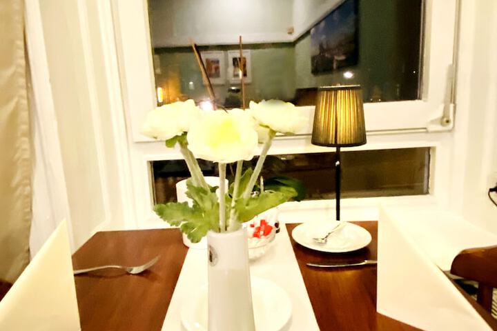 Dining 51 of 55