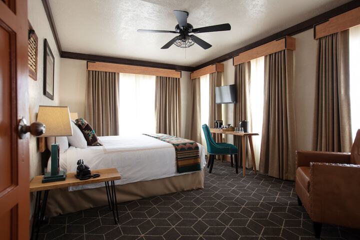 Room 28 of 75