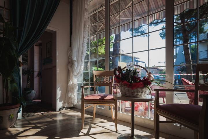 Entrance & Lobby