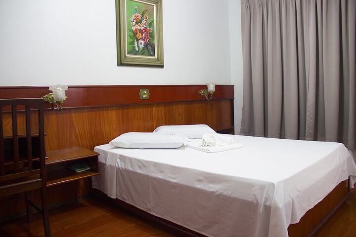 Room 5 of 25
