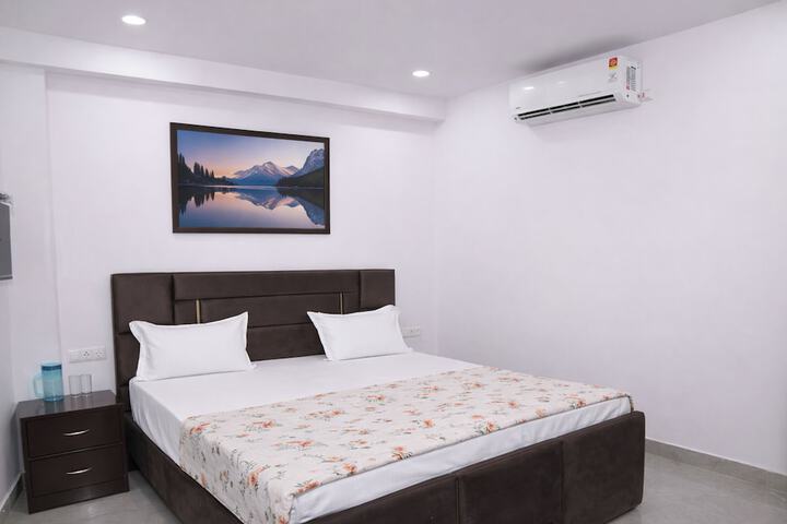 Room 3 of 7