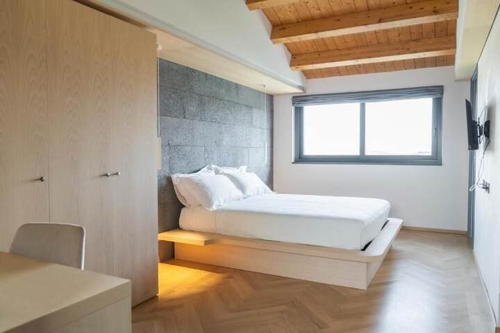 Room 9 of 58