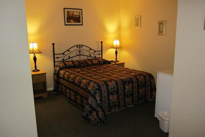 Room 3 of 33