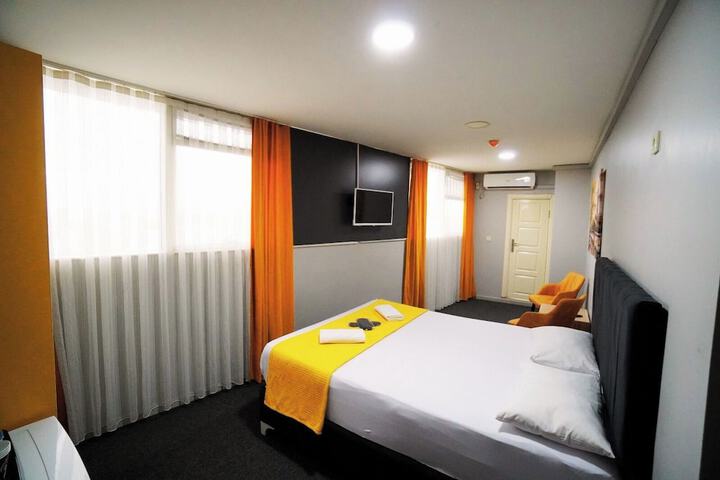 Room 7 of 20