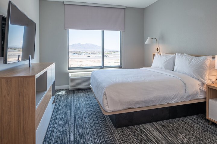 Room 8 of 51