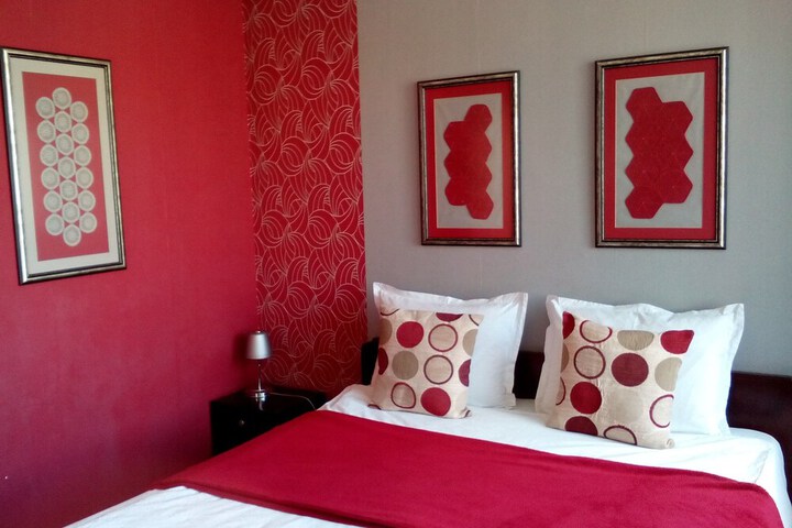 Room 6 of 30