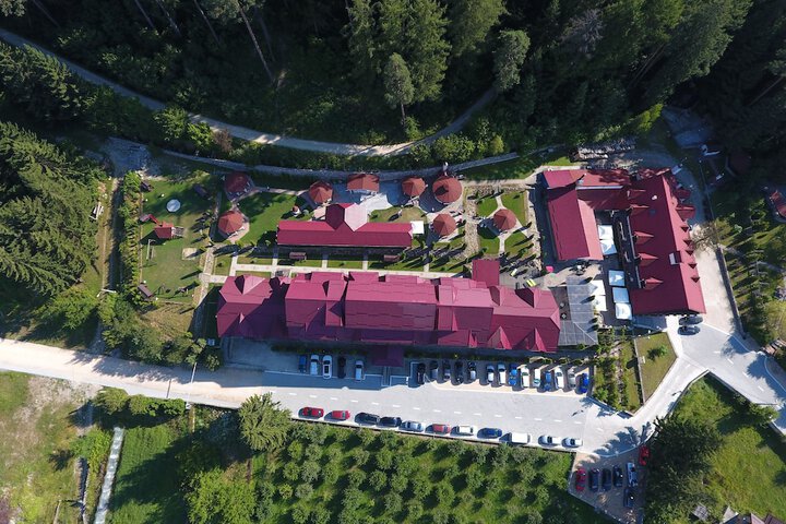 Hotel 76 of 84