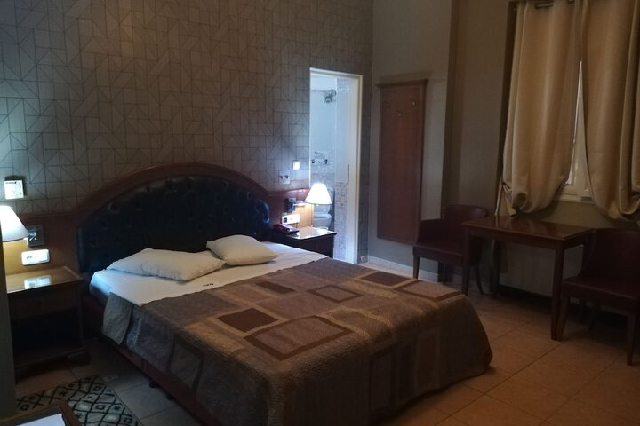 Room 79 of 141