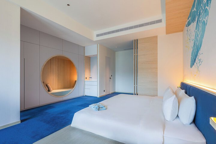 Room 32 of 88