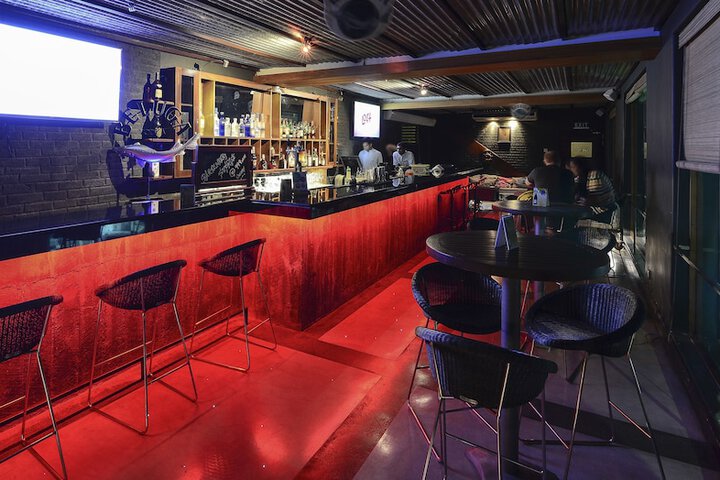 Lounge 69 of 97
