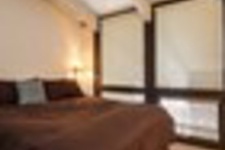 Room 32 of 144