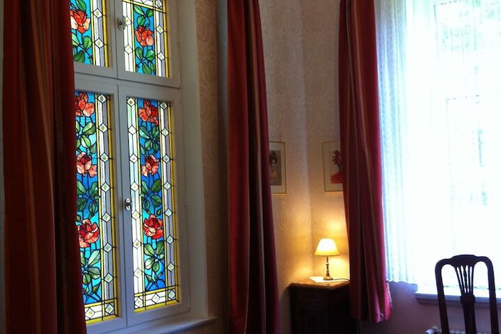 Room 8 of 40