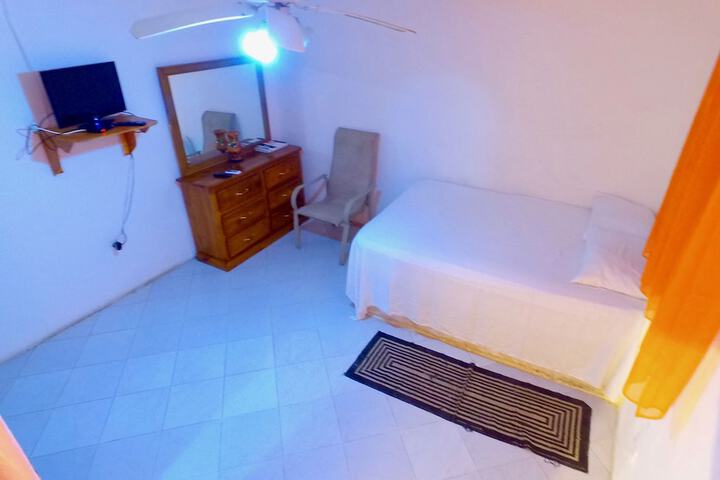 Room 9 of 17