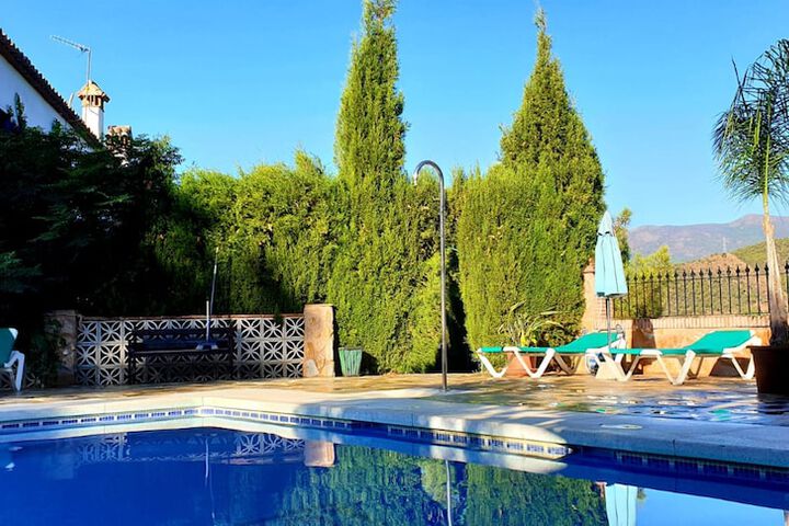 Pool Hotel