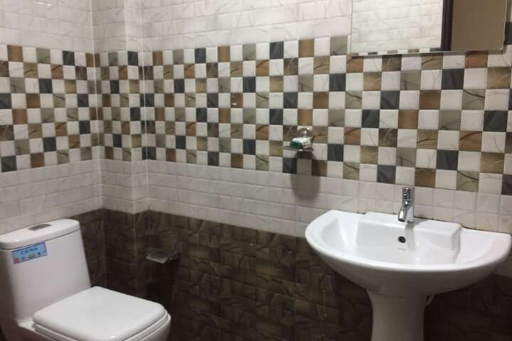 Room 14 of 30