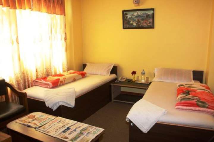 Room 4 of 18