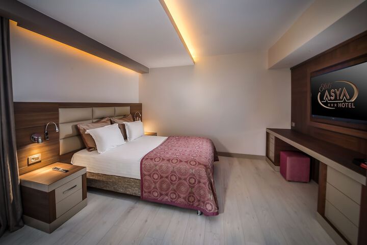 Room 4 of 30