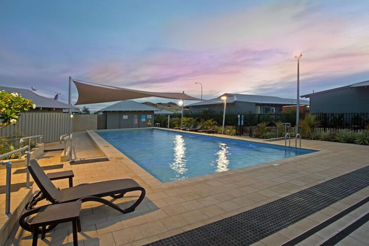 Pool 9 of 23