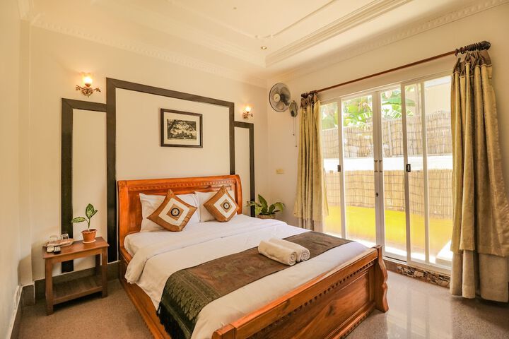 Room 3 of 12
